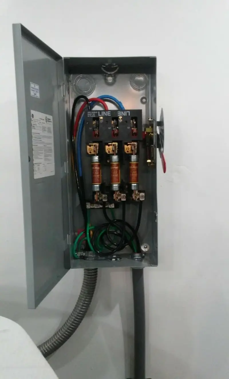 Three-phase disconnect switch installed for Electrical Wiring & Rewiring in Egelston